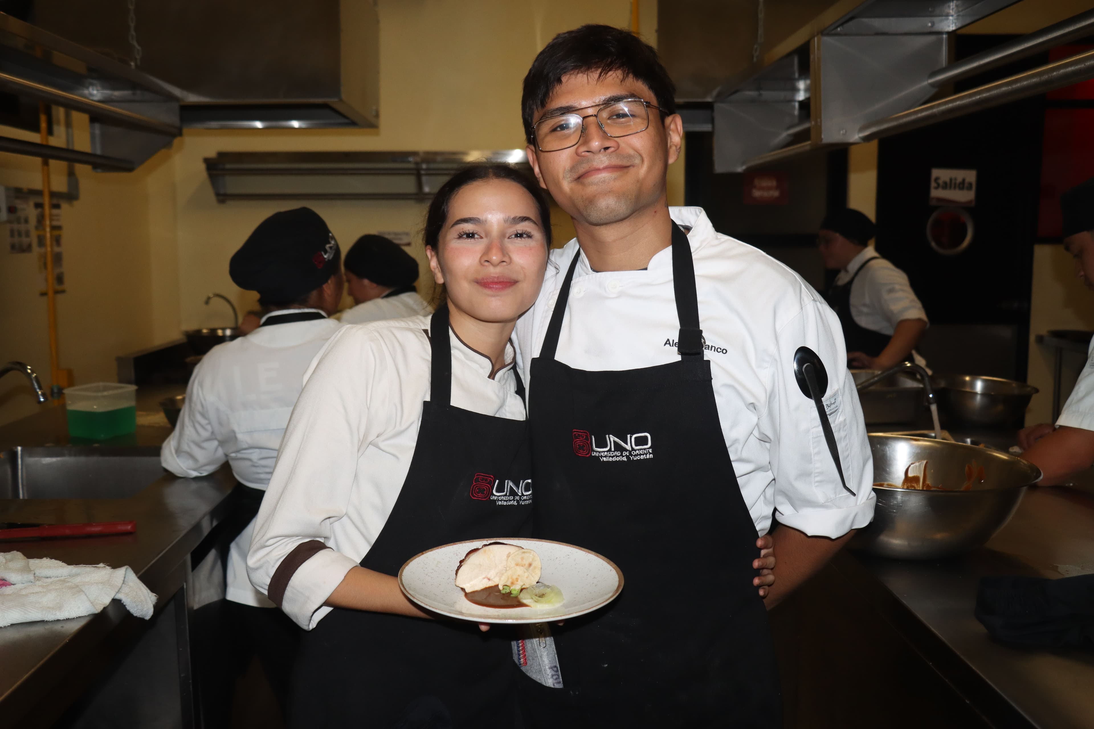 Estudiantes de la Licenciatura de Gastronomía